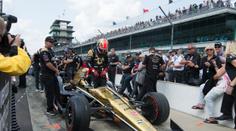 Andrettiho tým prožil sportovní tragédii, vyhrál James Hinchcliffe