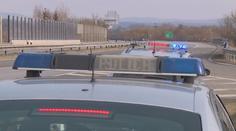 Boj s piráty silnic. Policisté častěji používají rámy i zastavovací pásy