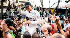 Rosberg dál vládne Monte Carlu. A po vítězství jde znovu do čela!