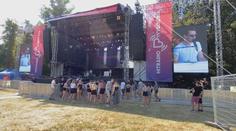 Kontroloři vyrážejí na letní festivaly. Odhalili už řadu pochybení