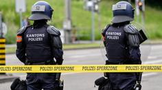Švýcarská policie zadržela Čechy v Curychu. Kvůli výtržnictví na nádraží