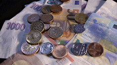 Důchodkyni chybně vyměřili doplatek za vodu na 378 tisíc. Zkolabovala a zemřela