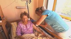 V libereckém domově seniorů zahájili očkování 4. dávkou. Zájem byl veliký