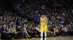 Golden State vyhořeli na domácí palubovce a ještě přišli o Curryho!