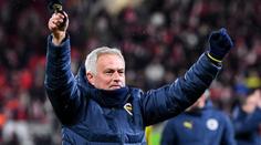 Slavia může porazit kohokoliv. Už v poločase mohl být konec, říká Mourinho
