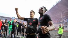 Slavia má double! Baroš byl vyloučen, aniž by zasáhl do hry