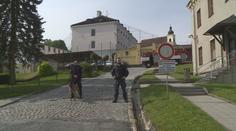 Manévry při propouštění žhářů z Vítkova byly v pořádku, tvrdí vězeňská služba