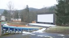 Spolek chce v Karlových Varech obnovit letní kino. Potřebuje ale sponzory