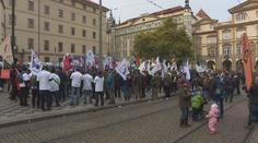 Největší protest studentů byl v Praze. Ministrovi školství předali požadavky