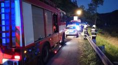 Auto při nehodě skončilo na střeše v Sázavě: Jeden mrtvý!
