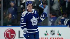 Hvězda Toronta vstoupila mezi legendy. Marner bodoval 18 zápasů v řadě