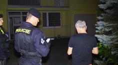 Opilý řidič v Praze boural, pak chtěl zmizet. Svědci ho nenechali!