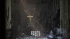 Katedrála Notre-Dame není jediná. Tyto památky lehly popelem