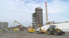 Ve Zlíně končí demolice po požáru. Část budovy možná zůstane stát