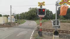 Na železničních přejezdech přibudou závory. Mají zabránit vážným nehodám