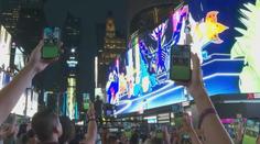 Pokémon GO oslavilo deset let. Times Square zaplnily stovky hráčů