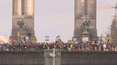 Tisíce lidí v Bruselu demonstrovaly proti covidovým certifikátům