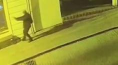 VIDEO: Kamera zachytila vraha z Bratislavy. Na oběti střílel zblízka