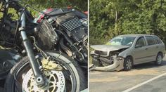 Motorkář riskoval a srazil se s autem. Dnes měl slavit narozeniny