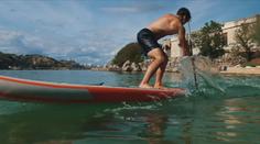 Paddleboarding vede v popularitě mezi vodními sporty. Nemusíte zůstávat jen na jezeře