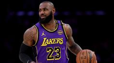 Další sezóna pro hvězdného LeBrona. V Lakers si za rok vydělá miliardu