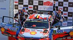 Neuville na Korsice se štěstím vyhrál, rozhodl defekt rivala