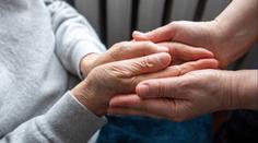 Lékař měl zabít 15 pacientů. Soud mu uložil nejpřísnější trest