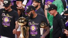 King James! Hvězdný LeBron ve finále opět zářil a získal cenu MVP