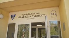 Na univerzity míří silné ročníky. Na kolejích ale není pro všechny dost místa
