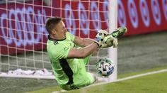 Borec na konec: Jako zeď! Gólman chytil v rozstřelu všechny penalty
