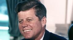 Trump odtajnil přísně tajné spisy. Odhalují detaily o vraždě Kennedyho