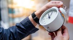 Proč se stále mění čas? Střídání mělo dávno skončit, v neděli nás ale opět čeká