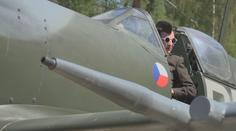 Nadšenci v uniformách i historická technika. V Plzni si připomínají konec války