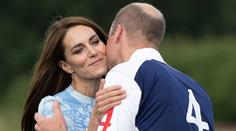 Princezna Catherine a princ William mění královskou etiketu! Překvapili polibkem na veřejnosti