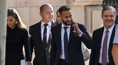 Neymarův otec byl zatčen. V sídle svého syna prý ohrožoval životní prostředí