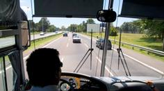 Nedostatek autobusáků trápí firmy, společnosti lákají i řidiče z ciziny
