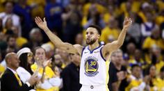 Curry opět dominoval na palubovce, čtyřiceti body sestřelil Orlando