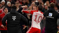 Trenér Unionu napadl hvězdu Bayernu a byl vyloučen. Svého činu lituje