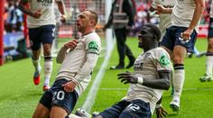 Liverpool si ve šlágru smlsnul na Arsenalu. West Ham má první výhru sezóny, Citizens padli