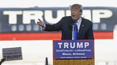 Trump vyhrál primárky v Jižní Karolíně, Clintonová v Nevadě