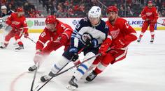 Hronek a Zadina řídili výhru Detroitu, Frolík se trefil potřetí za sebou