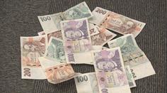 Vláda tlačí na snížení valorizace důchodů. ANO plánuje ústavní stížnost