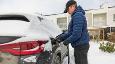Muž dostal pokutu za dlouhé nabíjení hybrida. Nabil ho přitom jen z poloviny