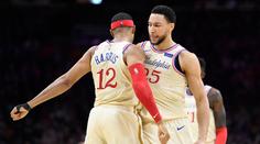 Oslabená "Philla" si spravila chuť, Lakers bez LeBrona smetli Warriors