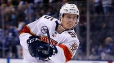 Další trejd v NHL! Chicago získalo z Floridy talent i ostříleného veterána