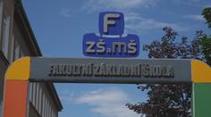 Žena měla zpronevěřit olomoucké škole 14,5 milionu. Posílala je "americkému lékaři"