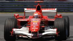 Speciální pocta pro Schumachera. Ferrari odhalilo lakování na domácí závod