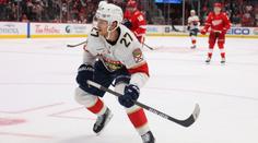 Další bláznivé zranění v NHL. Opora Floridy se popálila při grilovačce