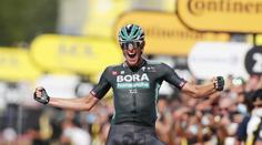 Dvanáctá etapa Tour de France patřila uprchlíkům. Zvítězil Nils Politt