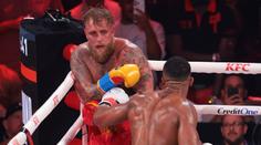 Jake Paul se vysmál McGregorově porážce. Od fanoušků to poté schytal